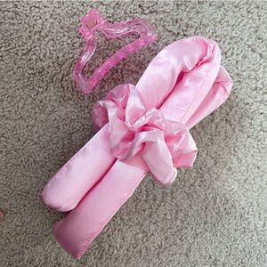 Heartless Satin Hair Curler